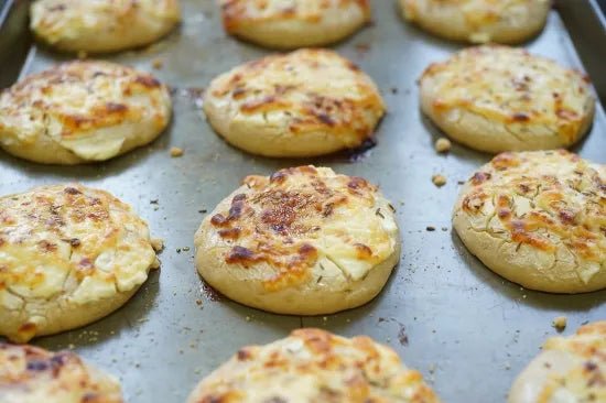 クミンと蜂蜜とチーズのフォカッチャ（グルテンフリー） - Andromeda Ethiopia Coffee Online shop